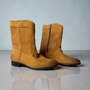 Frye Women's Tan Heeled Boots